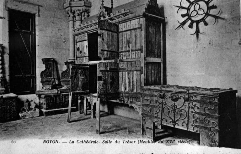 Armoire de Noyon